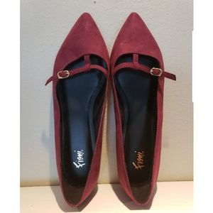 Womens Maroon Flats